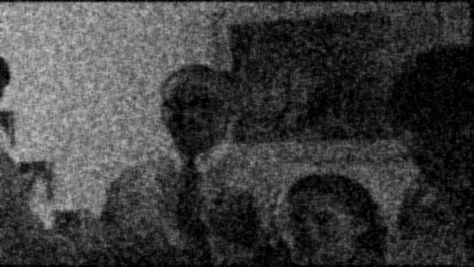 Nieve en el televisor al desactivar el fondo azul del vídeo VHS